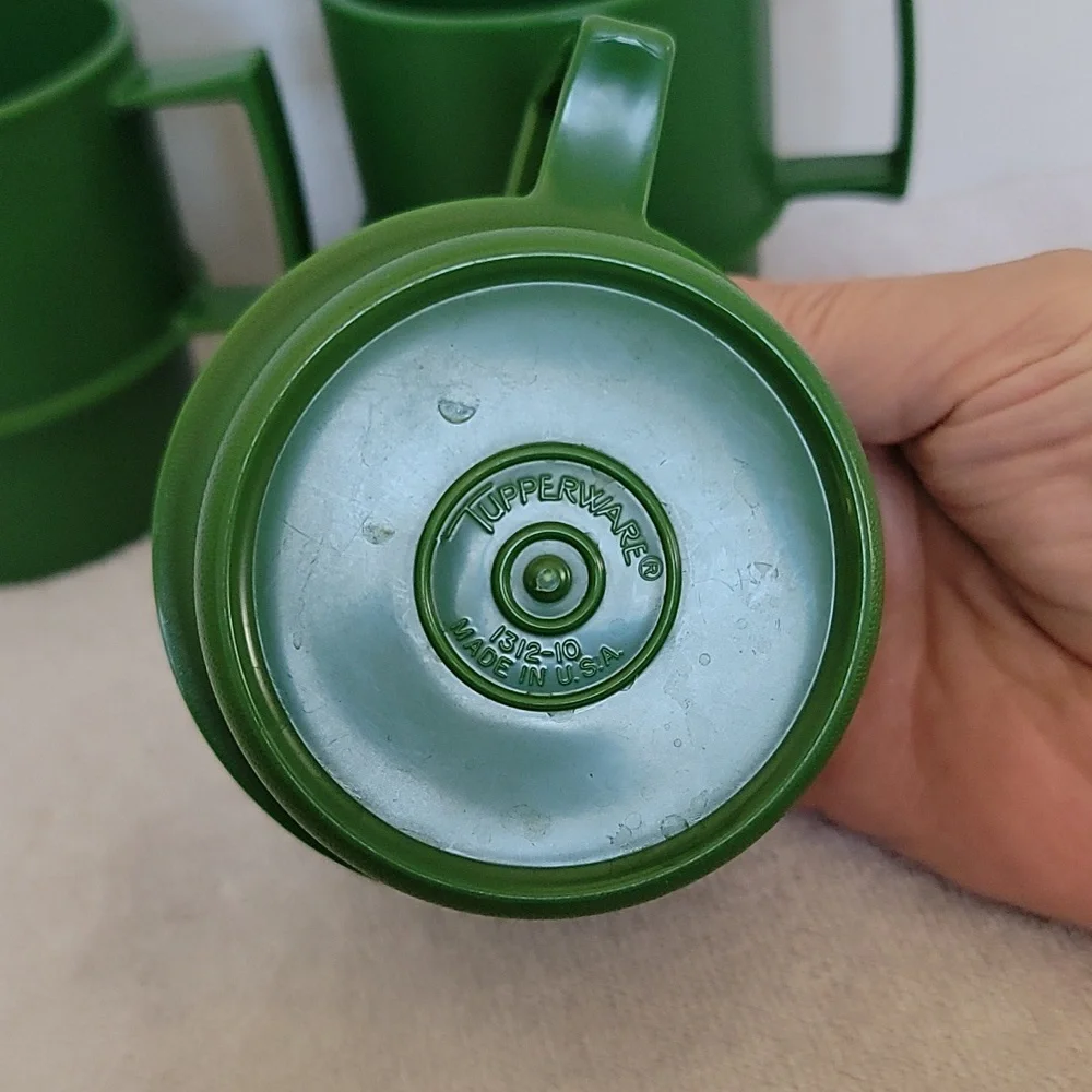 Vintage Tupperware Holiday Christmas Dove coffee mugs set of 3 - Picture 4 of 7